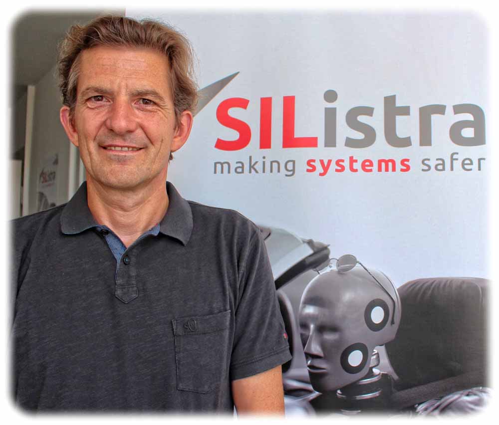 Der Physiker Jörg Kaienburg leitet die SIListra in Dresden. Vor allem für das autonome Fahren mit Roboterautos sieht er große Chancen für die Selbstkritik-Technologie aus Sachsen. Foto: Heiko Weckbrodt