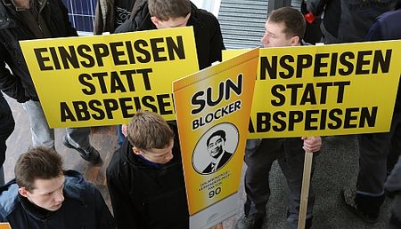 Solarworld-Beschäftigte demonstierten in Freiberg gegen die Förderkürzung. Foto: Solarworld