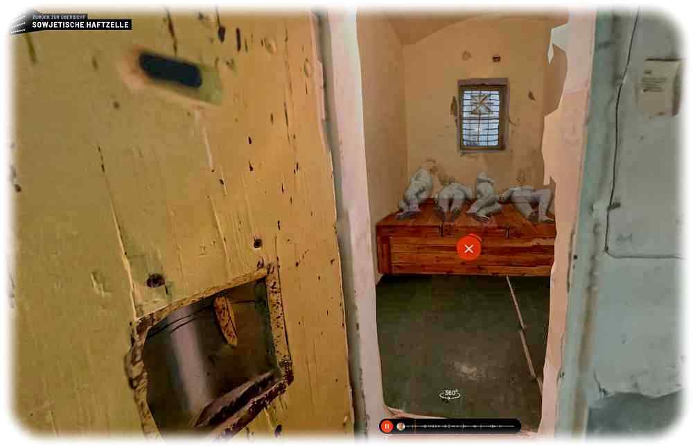 Begehbares Computermodell einer "Fuchsbau"-Haftzelle. In solche Zellen pferchten sowjetische Geheimdienst-Offiziere zumeist politische Gefangene. Bildschirmfoto (hw) aus: rundgang.stasihaft-dresden.de