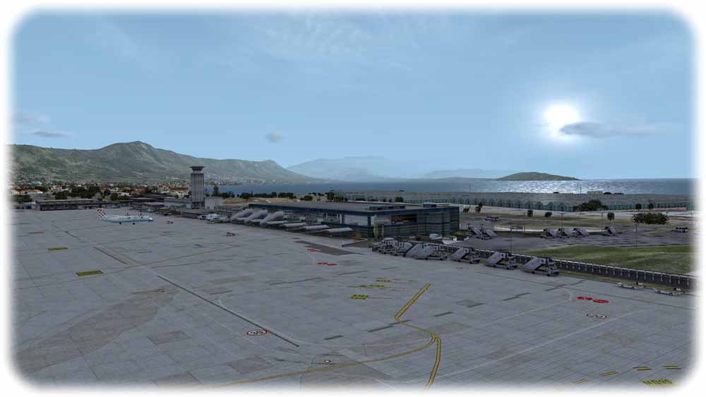 Ein herrliches Panorama und ein herausfordernder Anflug: der für Flugsimulatoren nachgestaltete Airport Split in Kroatien. Abb.: Bildschirmfoto