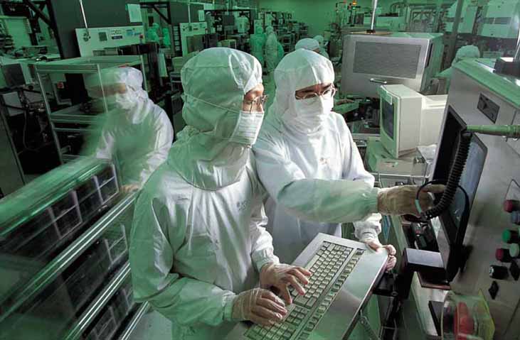 Blick in eine Fabrik von TSMC - das taiwanesische Unternehmen ist die weltweit größte Chip-Foundry. Abb.: TSMC