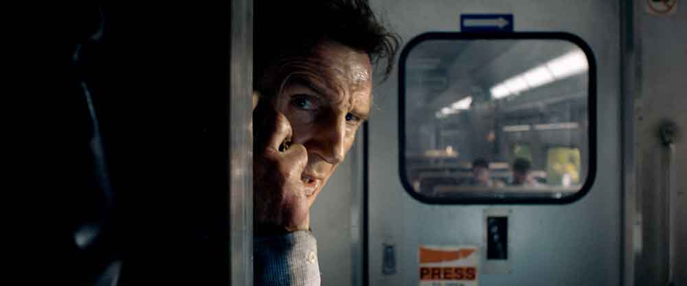 Michael MacCauley (Liam Neeson) ist Teil einer Verschwörung geworden: Wenn er in einem rasenden Pendlerzug einen Unbekannten identifiziert, bekommt er eine Menge Schotter, hat ihm eine fremde Schönheit versprochen. Foto: Studiocanal