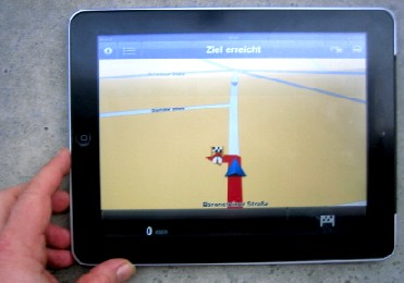 Das TomTom-Navi bietet auf dem iPad mehr Übersicht. Abb. (2): hw