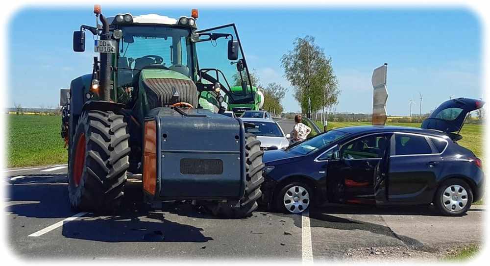 Vor allem während der Erntezeit kommen sich Landmaschinen und Autos auf dem Land ins Gehege. Foto: TU Dresden