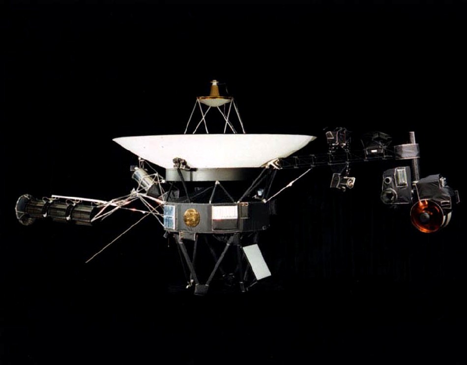 Die Voyager-Raumsonden haben thermoelektrische Stromversorgung an Bord, da Solarsegel am Rande des Sonnensystems nicht genug "Saft" liefern. Dresdner Leibniz-Forscher wollen mit neuen Ansätzen diese Thermoelektrik-Technologie effektiver und für den Praxiseinsatz auf Erden nutzbar machen. Visualisierung: NASA