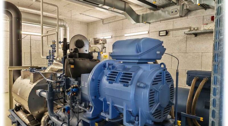 1,1-MW-Großwärmepumpe von Sachsenenergie im Innovationskraftwerk Reick. Foto: Heiko Weckbrodt