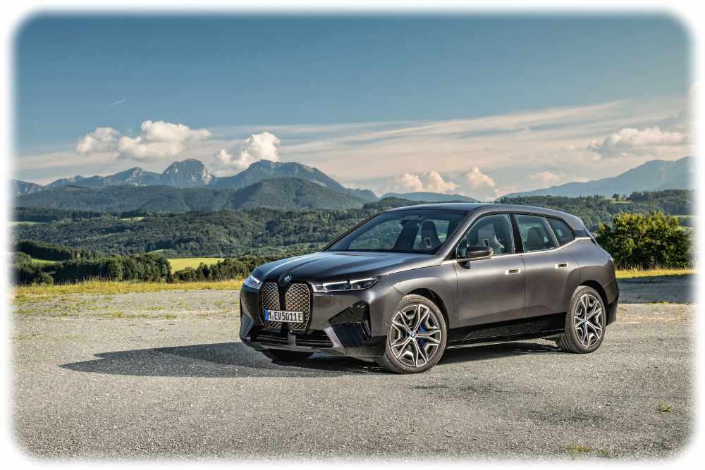 Der Chip-Deal mit Globalfoundries und Inova soll BMW unter anderem Elektronik für den iX sichern. Foto: BMW