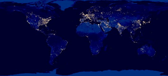Die elektrische Erde bei Nacht, aufgenommen mit neuen Satellitensensoren. Abb.: NASA