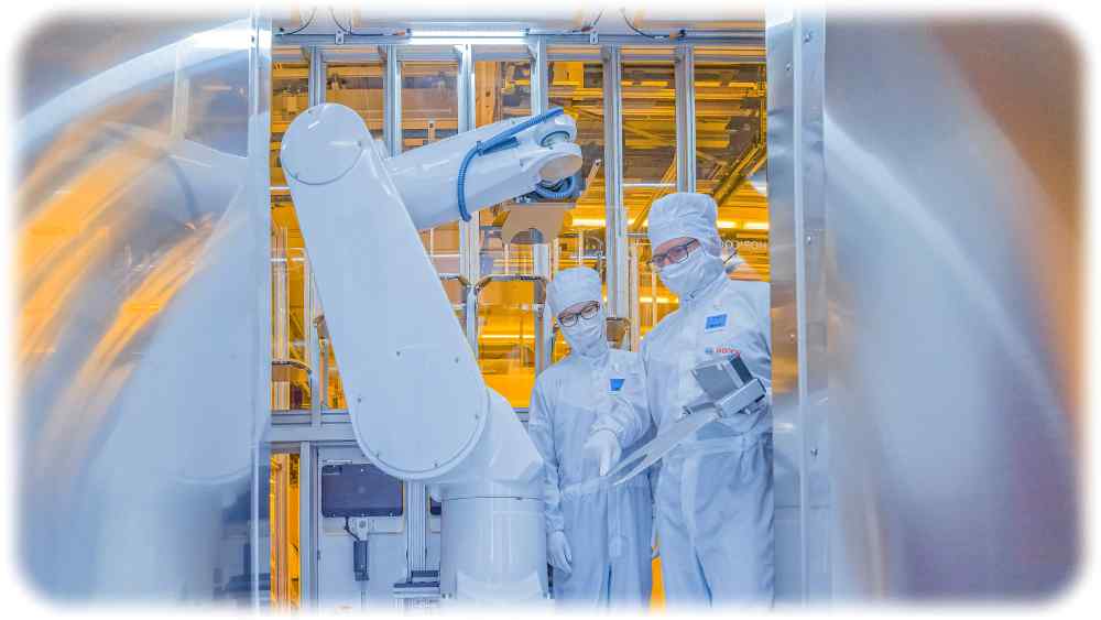 Roboter dominieren die Bosch-Fabrik Dresden. Foto: Bosch