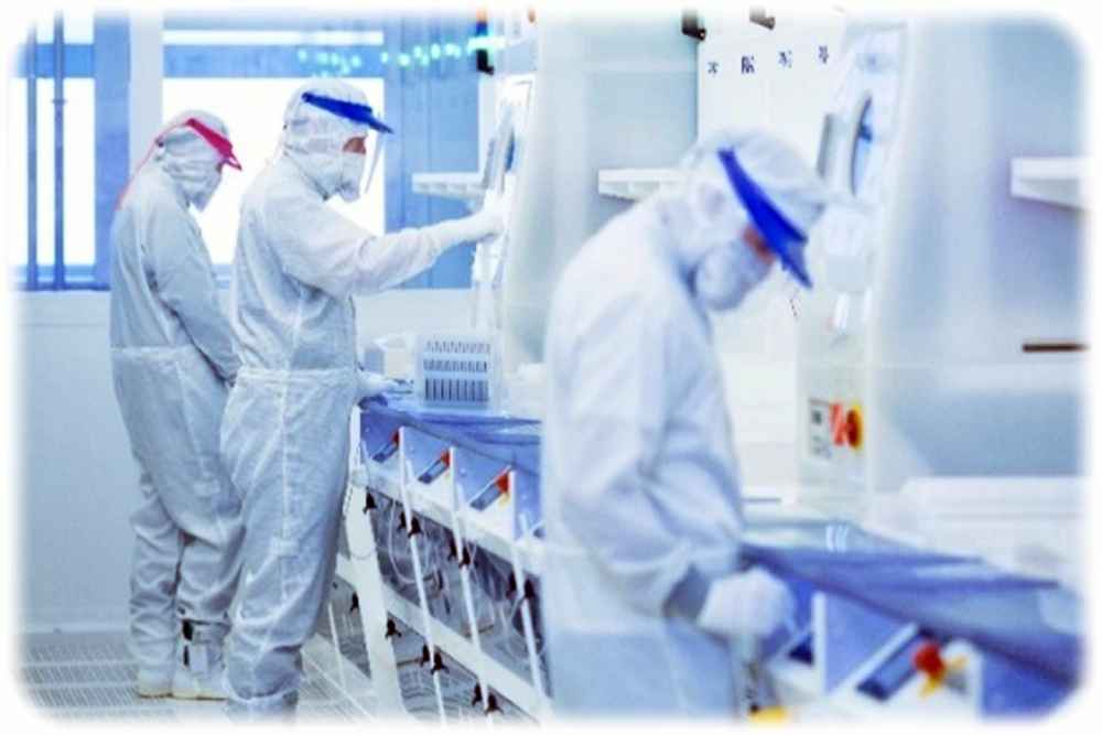 Chemie-Einsatz im Reinraum. Foto: Fraunhofer-IPMS