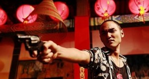 Schluss mit Fechten: Die Chinesen haben Knarren mitgebracht. Abb. (3): REM