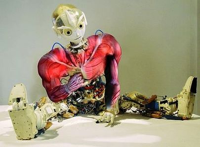 Roboter sollen Muskeln bekommen. Montage: Alex Eylert, Foto: M. Werner, Wikipedia