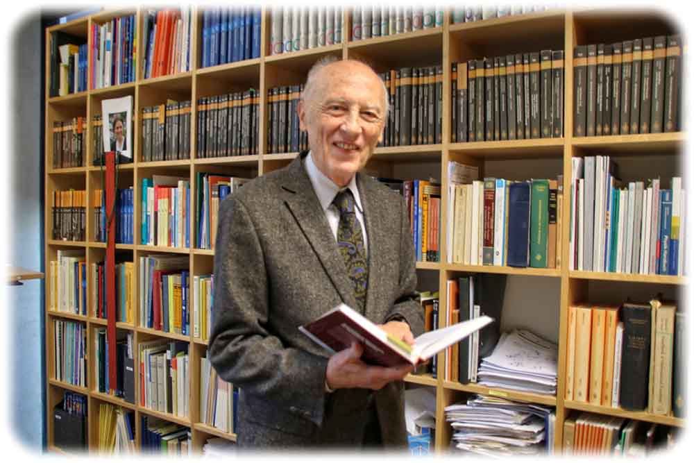 Prof. Peter Fulde 2018 in seinem Arbeitszimmer im Max-Planck-Institut für Physik komplexer Systeme in Dresden. Foto. Heiko Weckbrodt