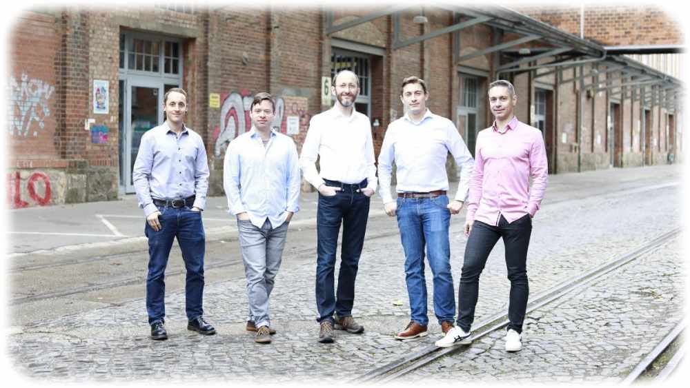 Zum Enadyn-Gründerteam gehören Torsten Lorenz (links), Dave Ahrens, Christian Koch, Philipp Hahn und Martin Drößiger (rechts). Foto: Bernd Hänsch für die Bergakademie Freiberg